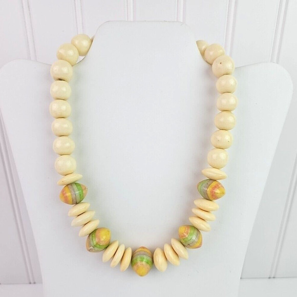 Chunky Necklace Cream Pastel Striped Resin Bead Round and Disk Vintage 80s - Picture 2 of 9
